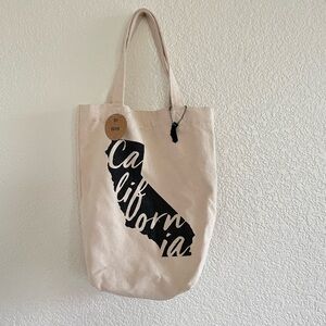 NWT California tote bag small with state motif